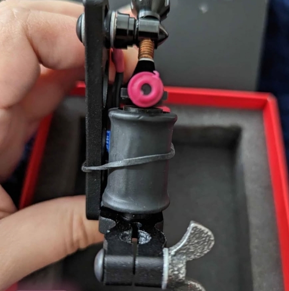 FK Irons Coil Tattoo Machine - Picture 3 of 4